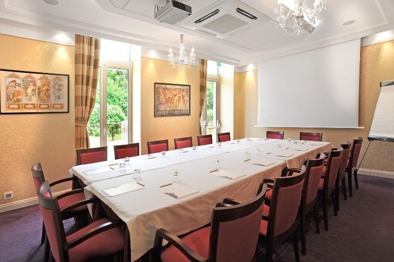 Hôtel Princesse Flore Royat Esterno foto