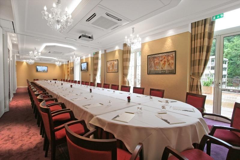 Hôtel Princesse Flore Royat Esterno foto